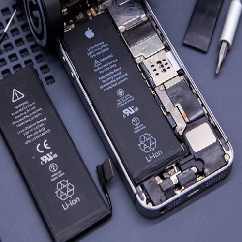 Thay pin iPhone 5 5s 5C 5SE chính hãng | Giá rẻ - Bảng giá 2023