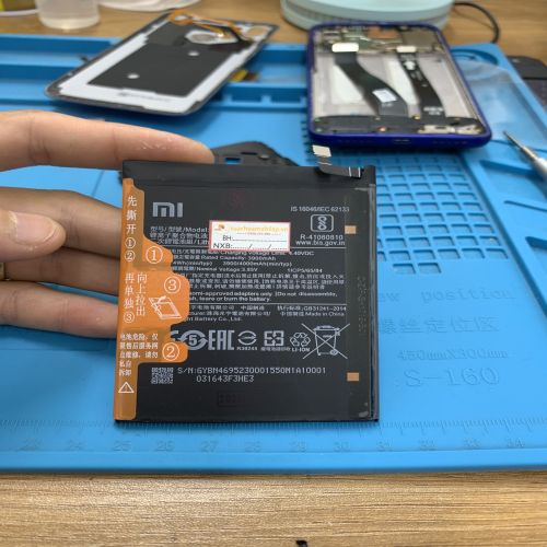 Thay pin Xiaomi Redmi 7